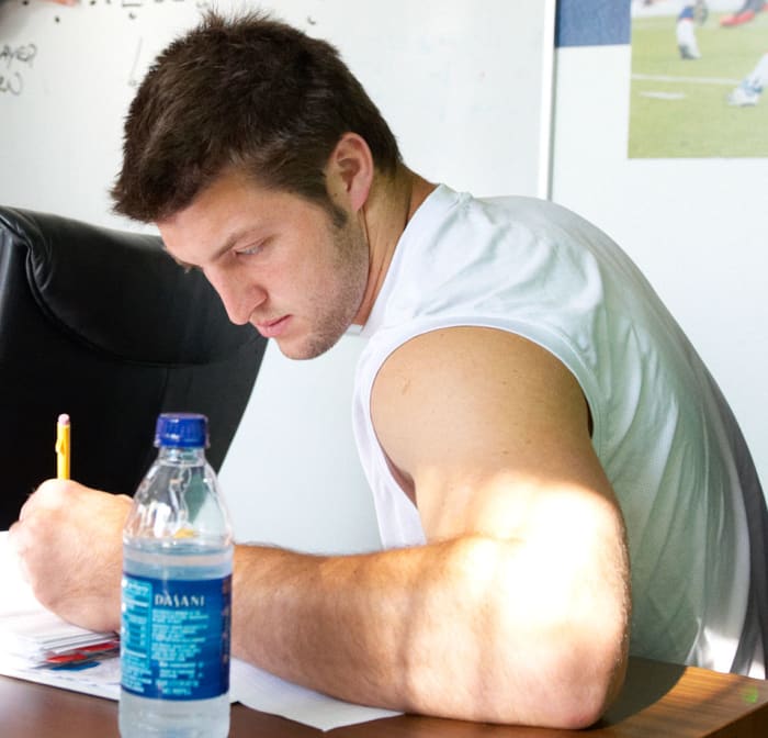 Tim-Tebow-opqi-57241.jpg